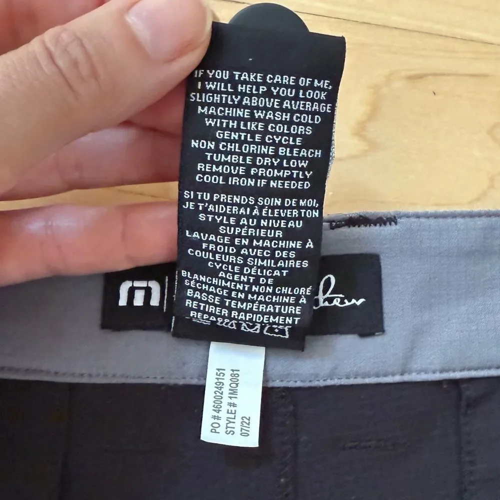 TravisMathew The Beck Perfect  Short 9.5” in Black 32